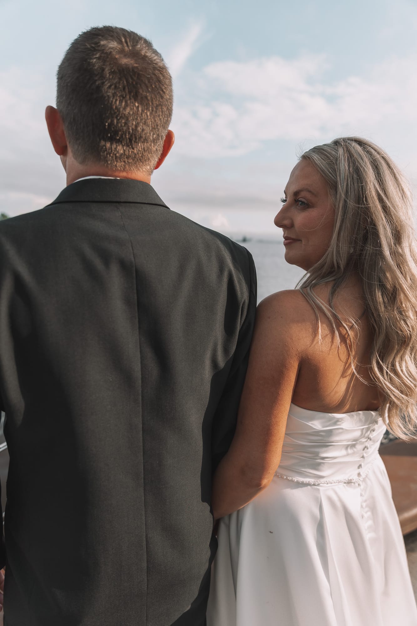 Wedding photography by Little Juneberry Photography in Duluth and Superior