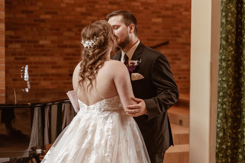 Wedding photography by Little Juneberry Photography in Duluth and Superior