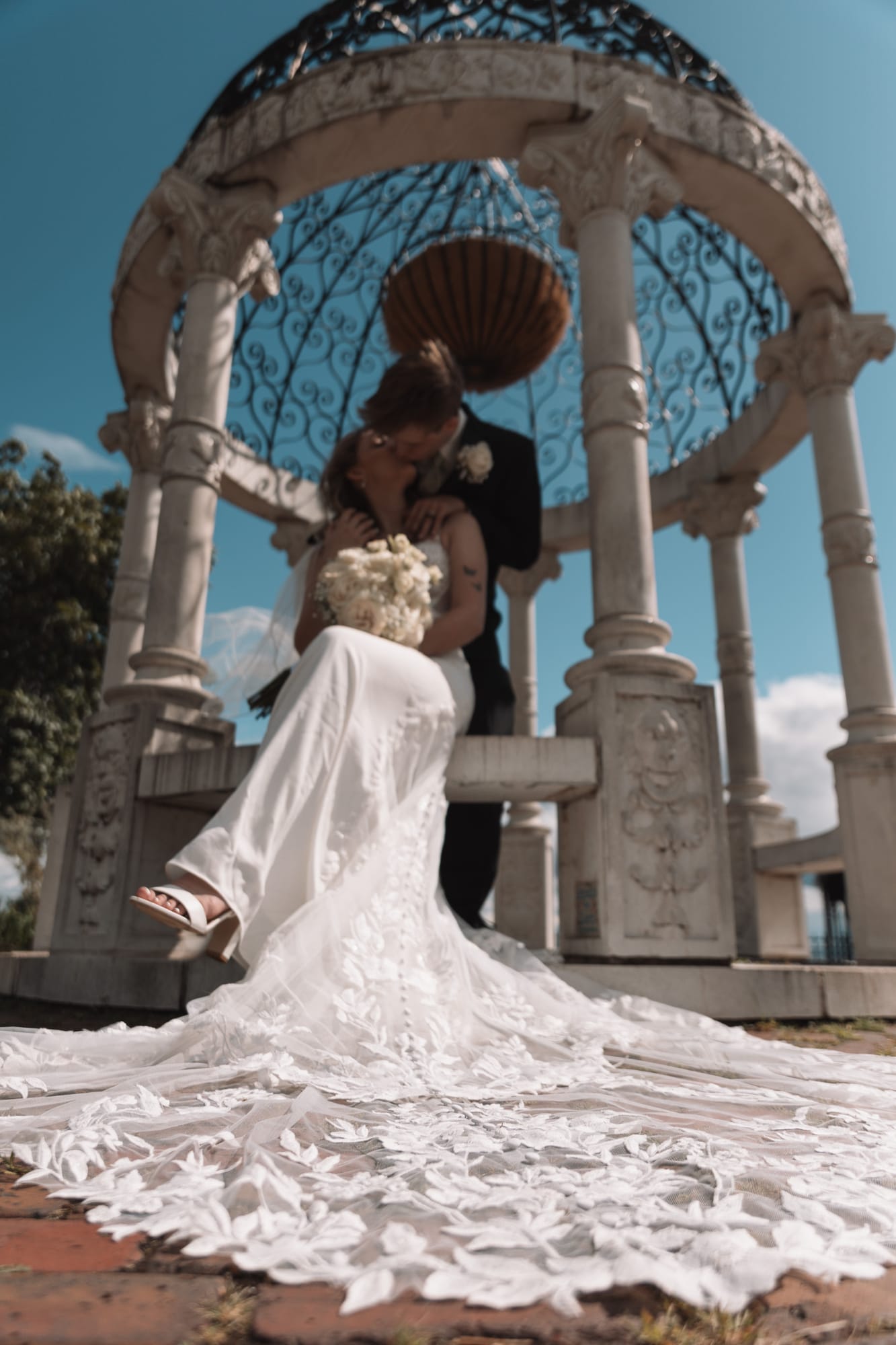 Minnesota and Wisconsin wedding photography by Little Juneberry Photography